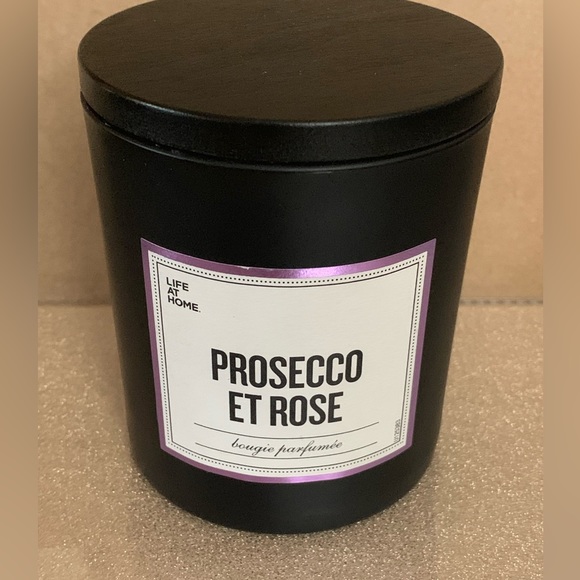 🍒2/$28 or 3/$38🍒 NEW Candle (Prosecco Rose) - Picture 3 of 5
